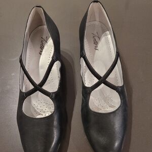 Trotters Black Shoes